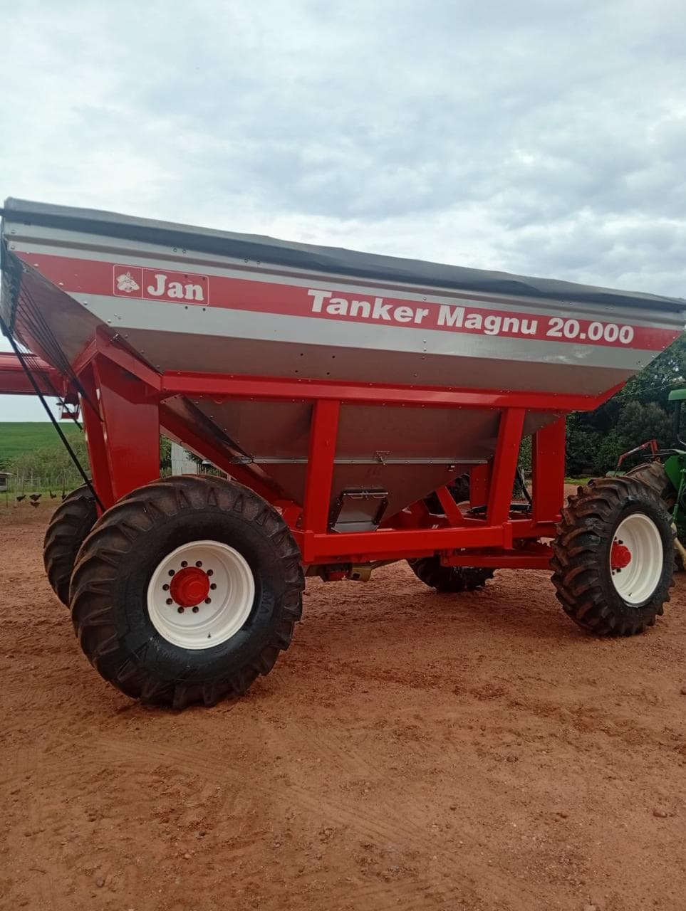 Carreta Jan Tanker Magnu 20.000 Inox
